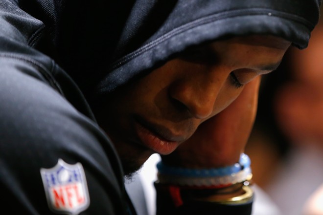 Cam Newton, do Carolina Panthers. O time que foi vencido por um placar de 24 a 10 | Kevin C. Cox/AFP