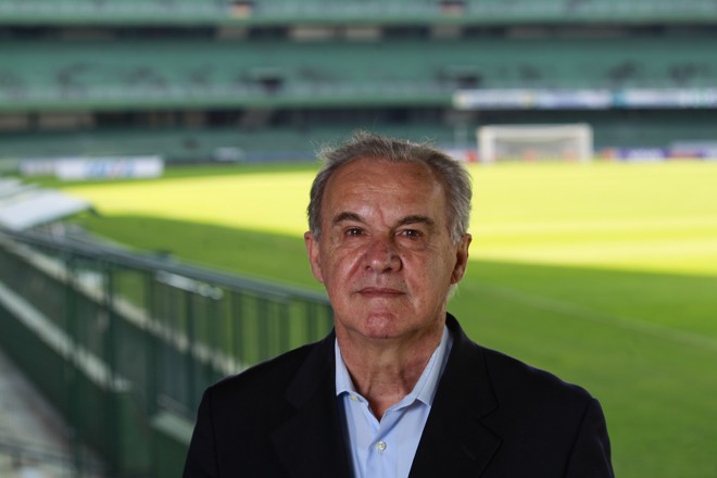 Para resguardar o presidente Rogério Bacellar, Alceni Guerra assumiu as principais tarefas do comando alviverde. | Daniel Castellano/Gazeta do Povo