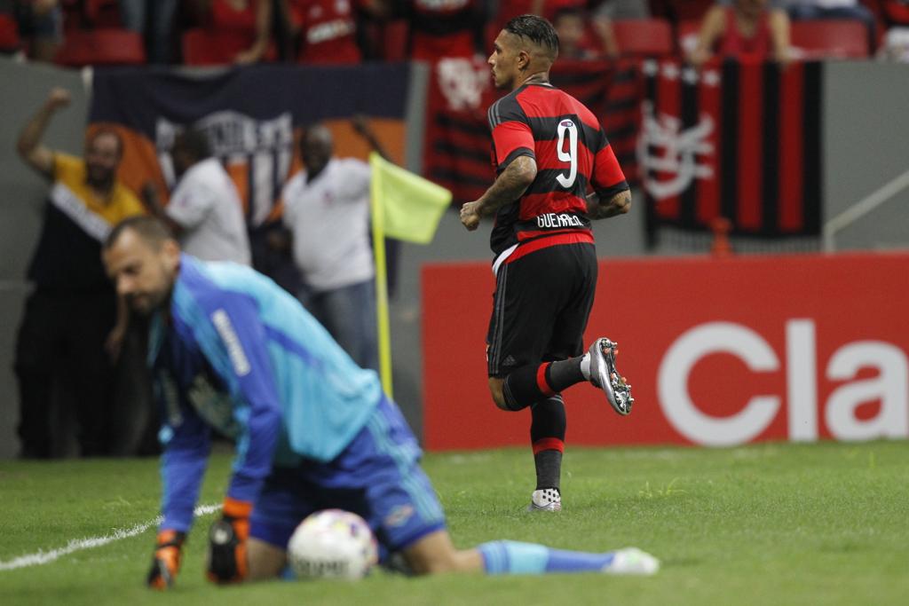 Guerrero marcou um gol na vitória por 2 a 1 do Flamengo sobre o Fluminense. | Gilvan de Souza/Flamengo
