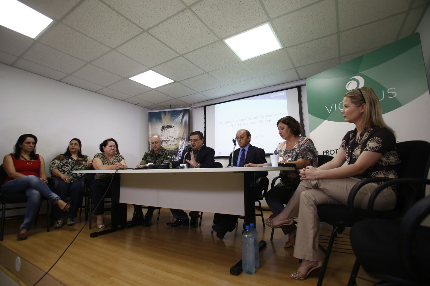 Entrevista coletiva foi concedida na sede da Secretaria Estadual da Saúde | Marcelo Andrade/Gazeta do Povo/