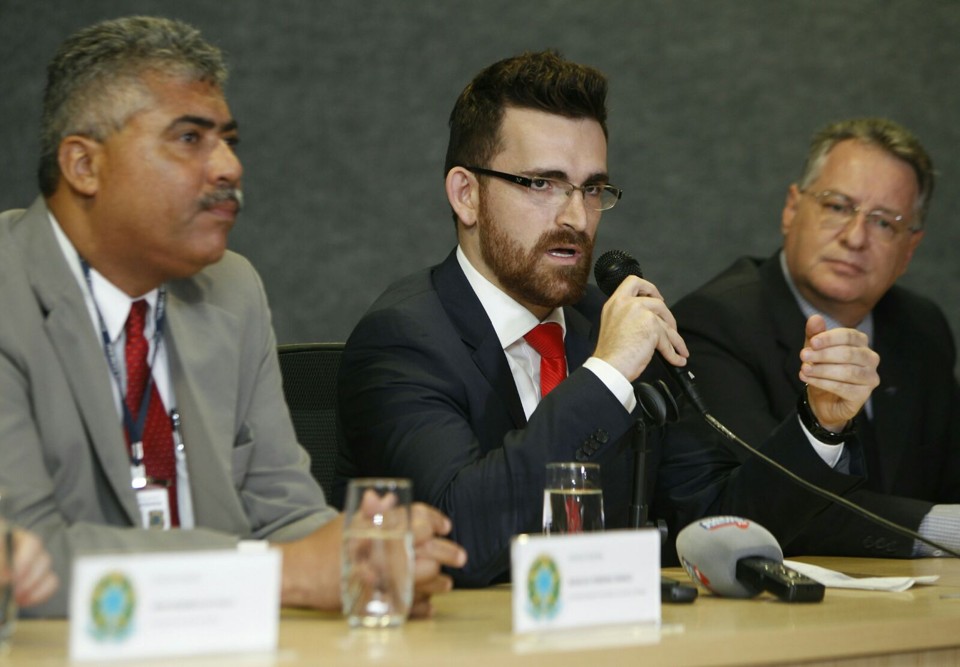 Força-tarefa concede coletiva. | Aniele Nascimento/ Gazeta do Povo