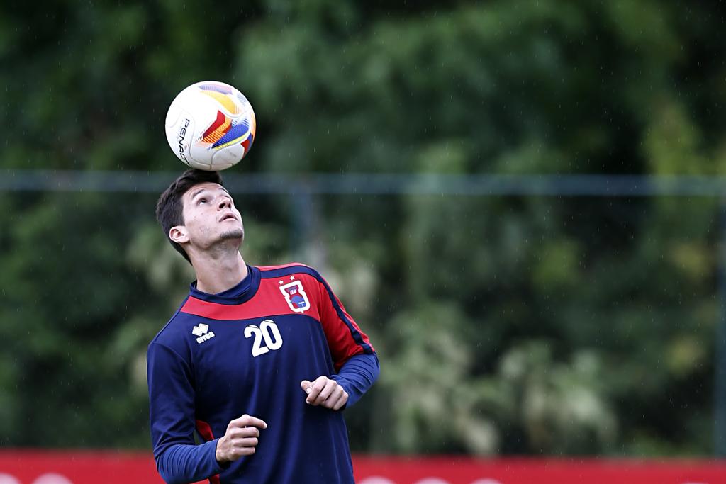 Após o susto, Alisson volta ao treino nesta sexta-feira. | Albari Rosa/gazeta do povo