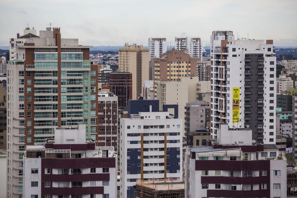 No ano, as vendas do setor somaram 108.906 unidades, queda de 15,1% frente ao ano anterior | Brunno Covello/Gazeta do Povo