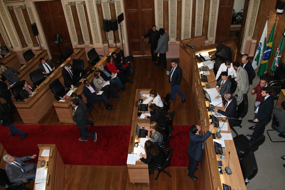 Vereadores de Curitiba retomaram os trabalhos nesta segunda-feira (2). | Aniele Nascimento/Gazeta do Povo