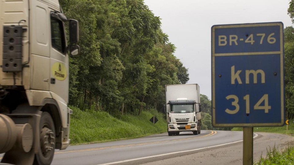 O leilão da Rodovia do Frango, entre Paraná e Santa Catarina, vai testar o interesse dos investidores pelo programa de concessões. | Hugo Harada/Gazeta do Povo