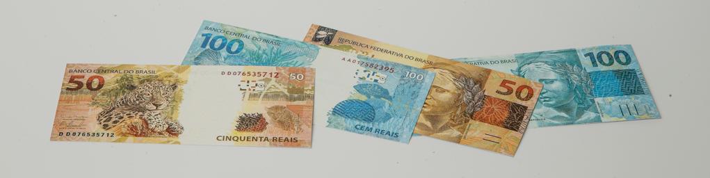 Só neste ano, os reajustes salariais a mais de 40 categorias do funcionalismo vão custar R$ 4,2 bilhões | Hugo Harada/Gazeta do Povo