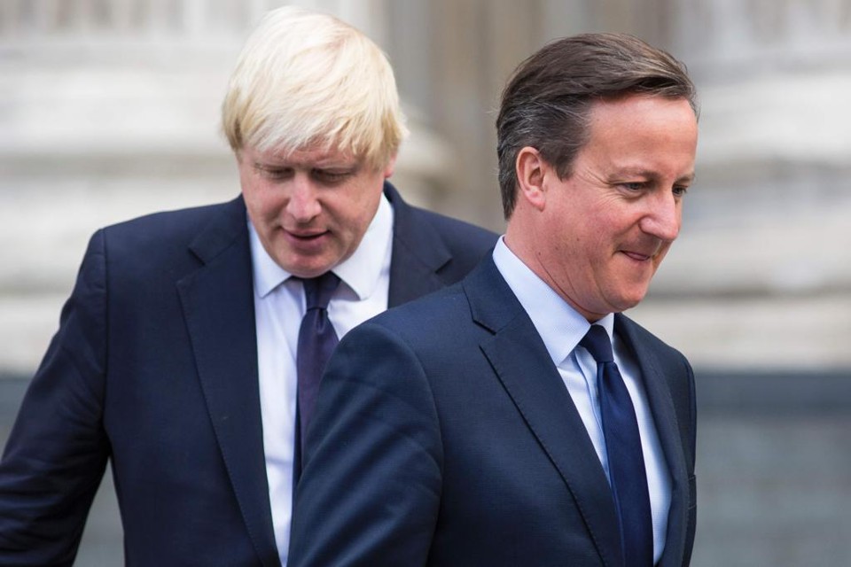 O primeiro-ministro britânico, David Cameron, é seguido pelo prefeito de Londres, Boris Johnson. | JACK TAYLOR/AFP