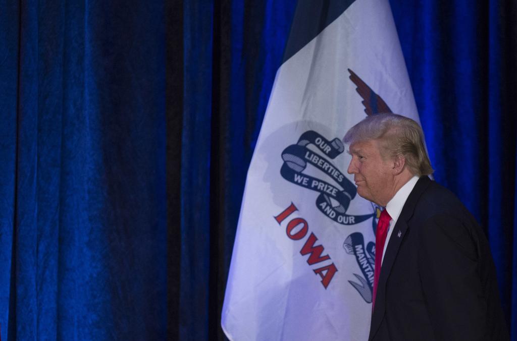 Donald Trump foi apontado como favorito em Iowa, mas sofreu revés no caucus para Ted Cruz | JIM WATSON/AFP