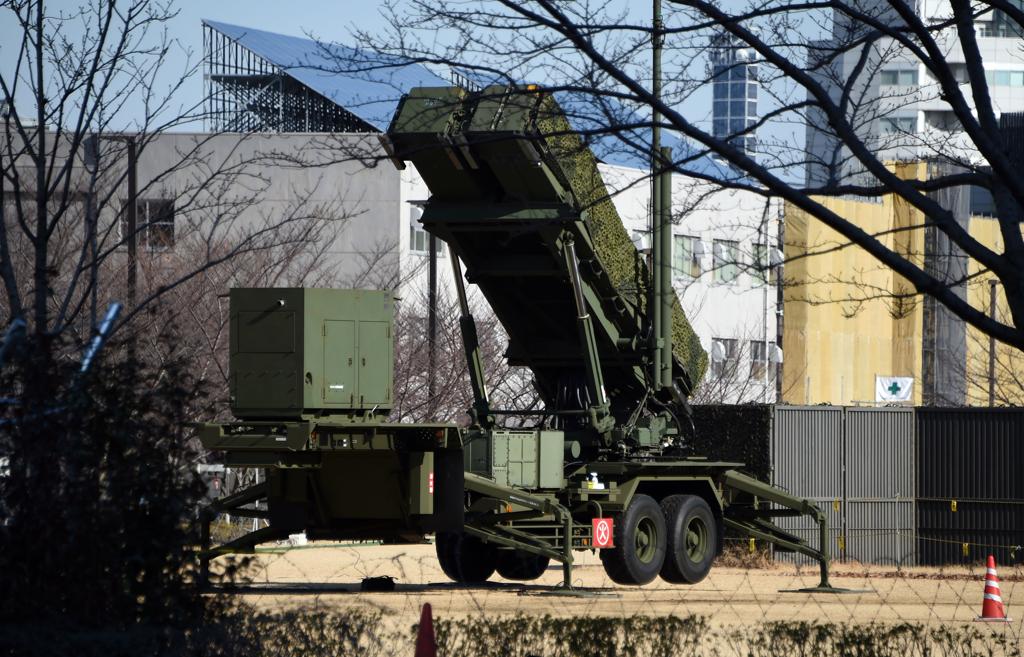 Lança-mísseis japonês poderá ser usado para abater foguete norte-coreano, afirmou ministro da Defesa do Japão | TOSHIFUMI KITAMURA/AFP