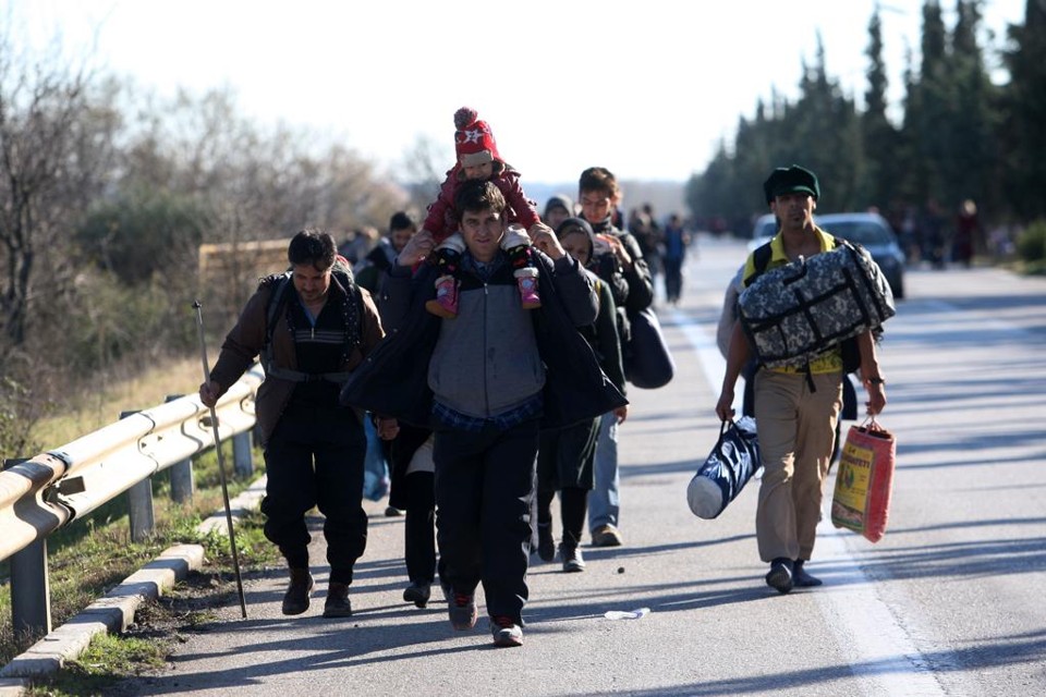 Crise migratória é um dos pontos de desacordo entre países europeus que podem levar a uma fragmentação | SAKIS MITROLIDIS/AFP