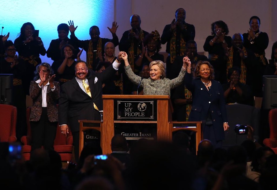 Aspirante à candidatura democrata recebe apoio em igreja no Tennessee. | Justin Sullivan/AFP