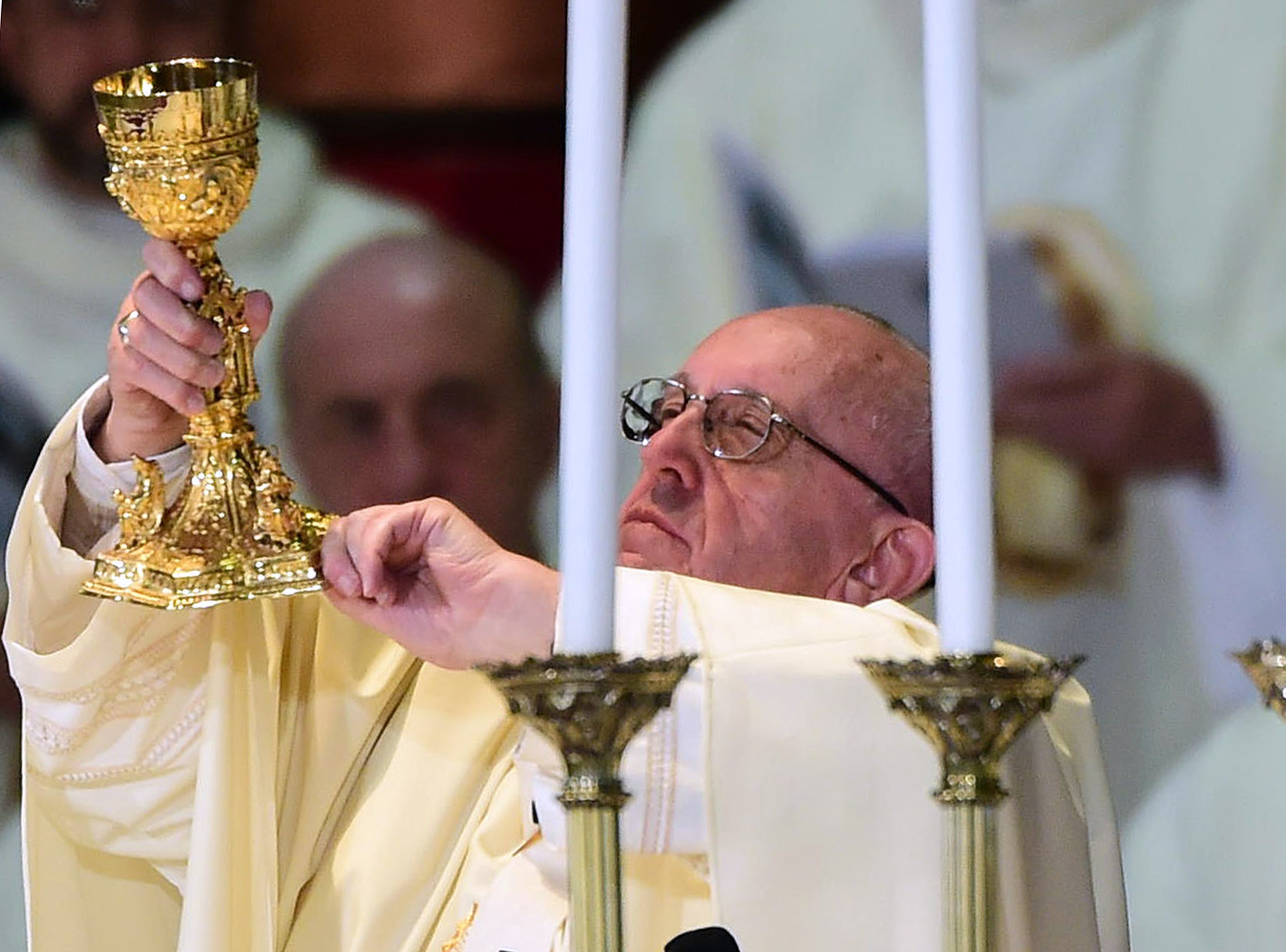 Uma multidão de pelo menos 50 mil pessoas acompanhou a missa de Francisco na Basílica da Virgem de Guadalupe | Alfredo Estrella/AFP