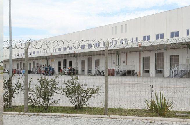 | Gerson Klaina/Tribuna