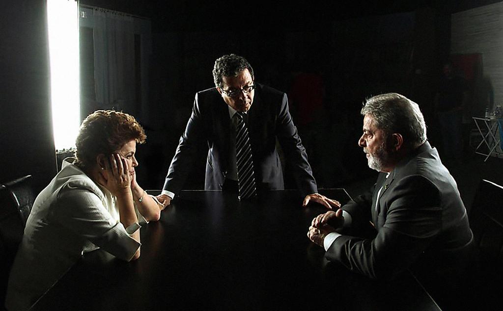 João Santana entre Dilma e Lula na campanha à presidência de 2010. | Roberto Stuckert/Divulgação