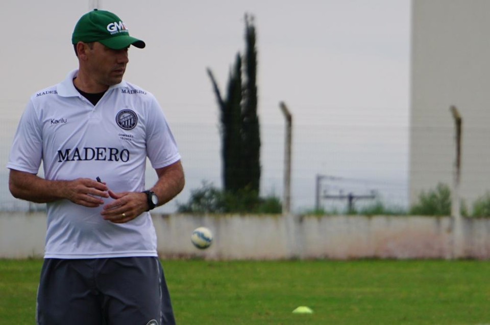 Antônio Picoli não resistiu a um ponto conquistado após três jogos em casa e foi demitido. | Bianca Machado/Operário Ferroviário
