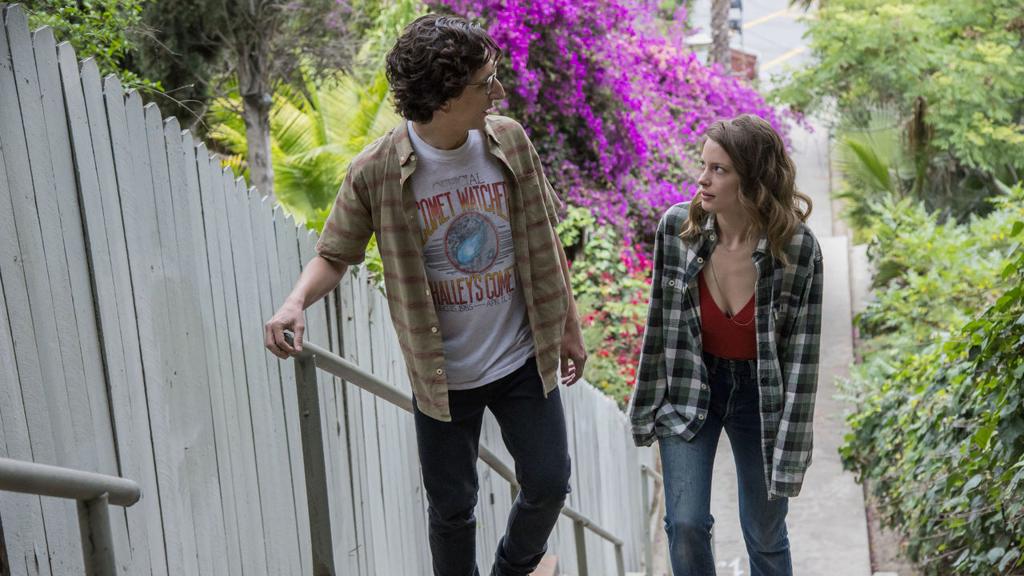 Cena de “Love”, série de dez episódios produzida por Judd Apatow, diretor de “O Virgem de 40 Anos”. | Divulgação