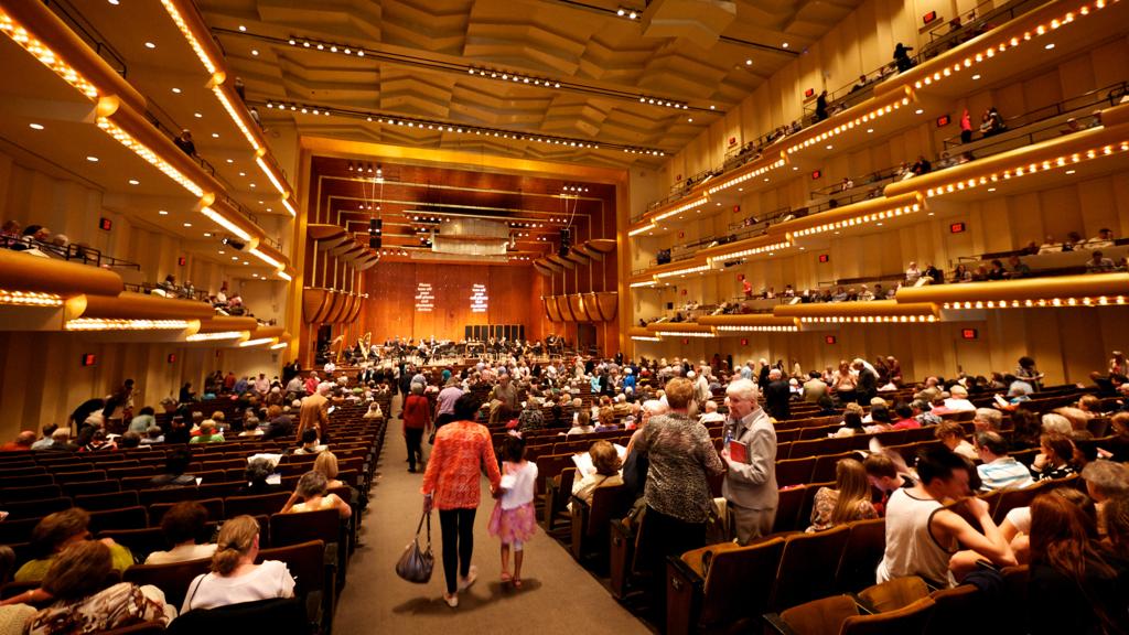 Apresentação da Filarmônica de Nova York no Avery Fisher Hall. | Jun Selta/Wikimedia Commons