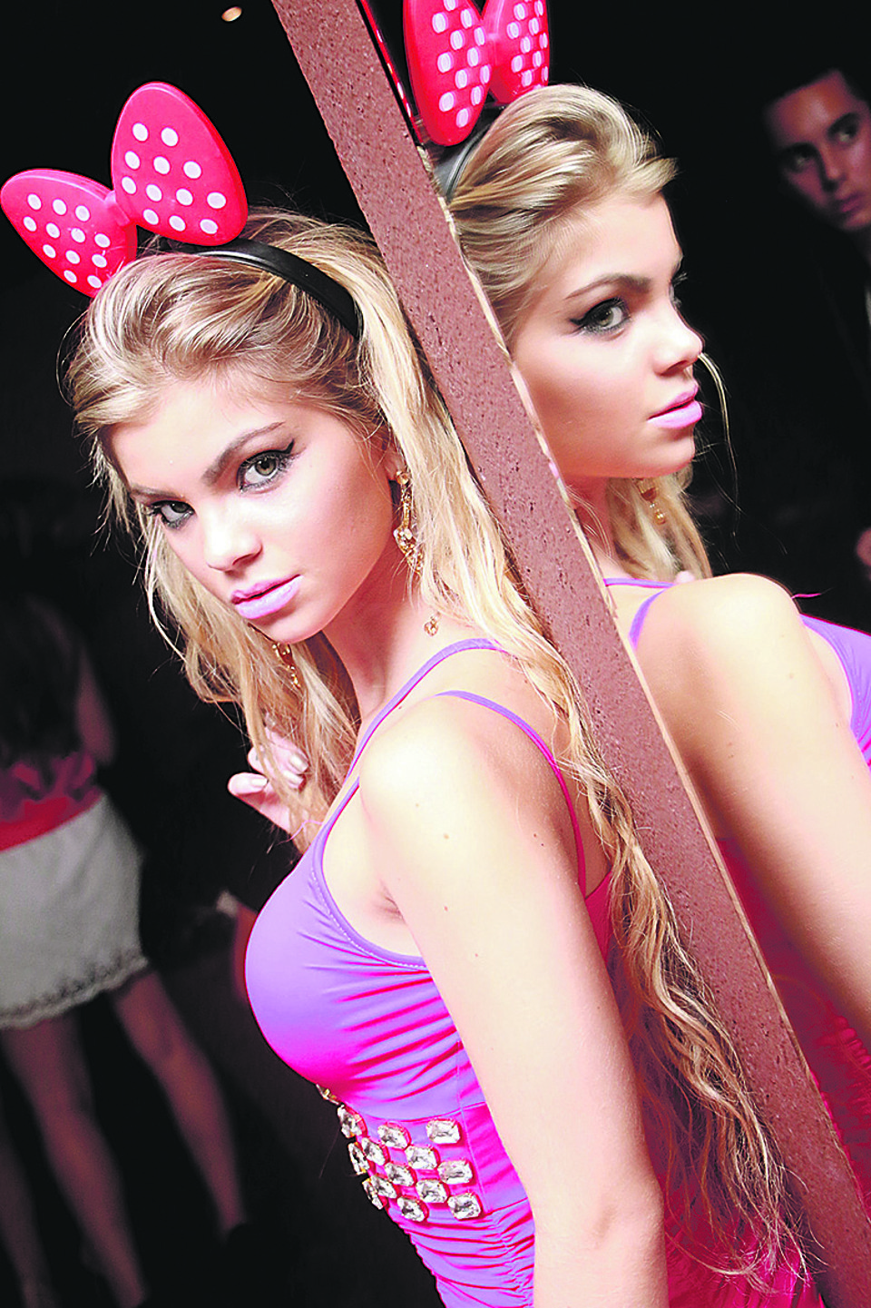 Letícia Rocha reforçou sua beleza para a festa Shed in Rio, que marcou a reabertura da Shed Western Bar na última quinta-feira, após a reforma. O DJ Wally, do Baile da Favorita, pôs todo mundo pra requebrar ao som do funk carioca. | Fernando Smak