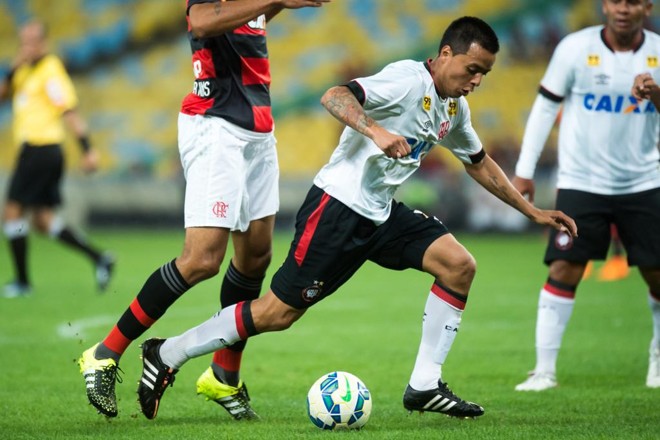 Contratado em julho de 2015, Barrientos fez apenas nove partidas pelo Furacão. | Celso Pupo/Fotoarena/Folhapress
