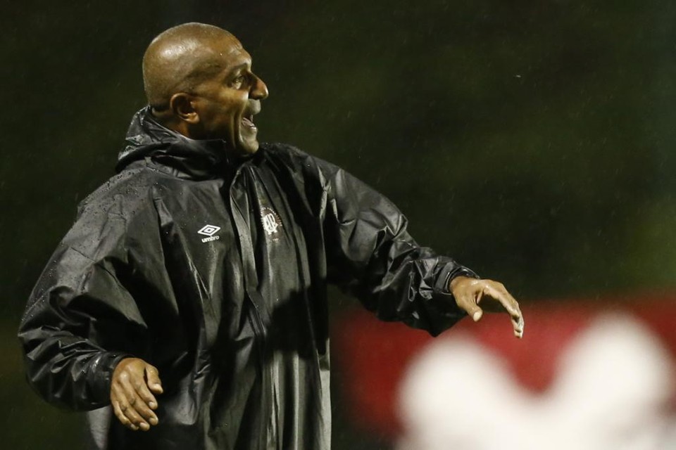 Para Cristóvão Borges, jogo em Paranaguá representou “exigência brutal”. | Hugo Harada/Gazeta do Povo