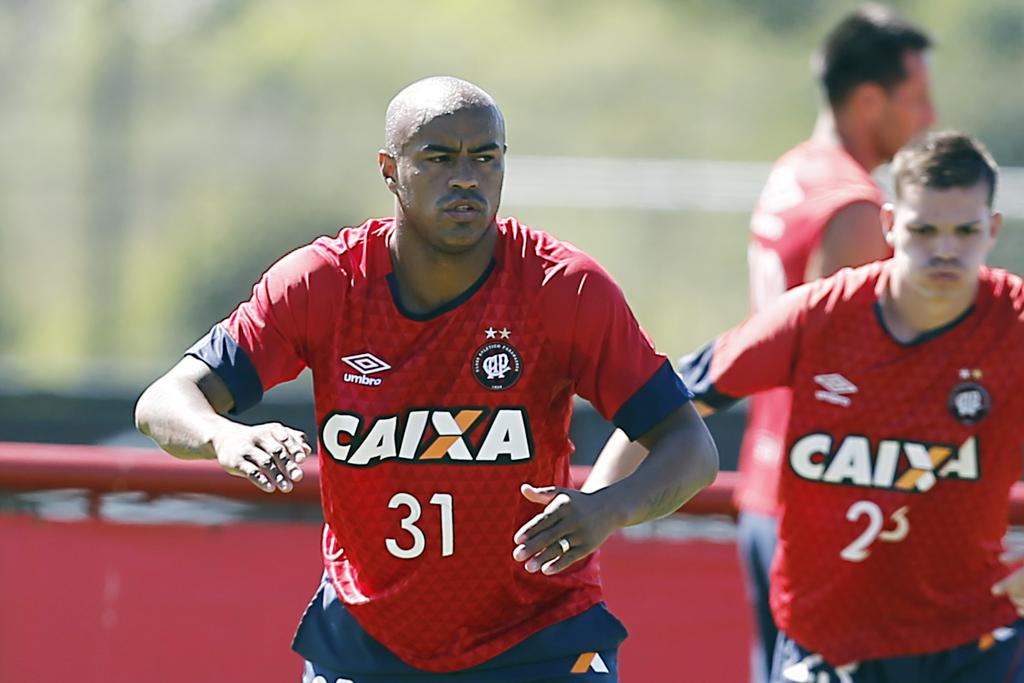 Thiago Heleno ganha chance | Albari Rosa/Gazeta do Povo