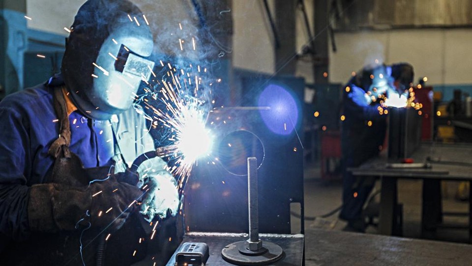 Dos 50 acordos para redução de salário que entraram em  vigor em janeiro, 38 foram na indústria metalúrgica. | Jonathan Campos/Gazeta do Povo
