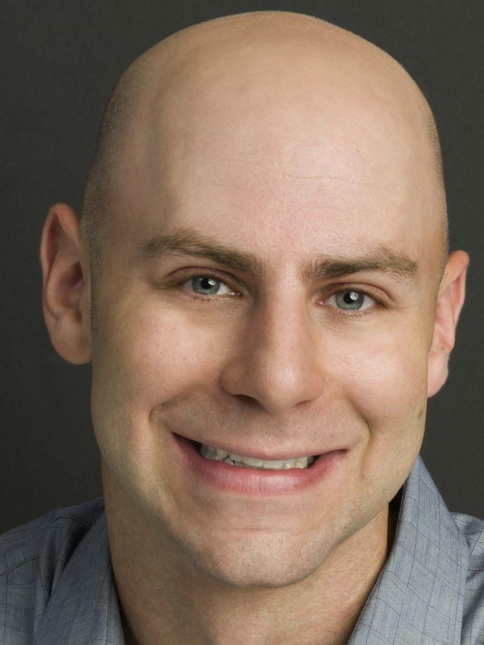Adam Grant, escritor e professor de negócios. | Lange Studio