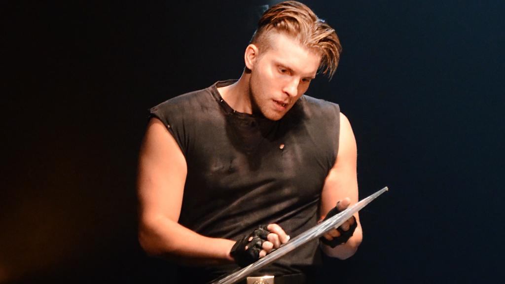 O ator Thiago Fragoso em cena. | Patricia Cividanes/Divulgação