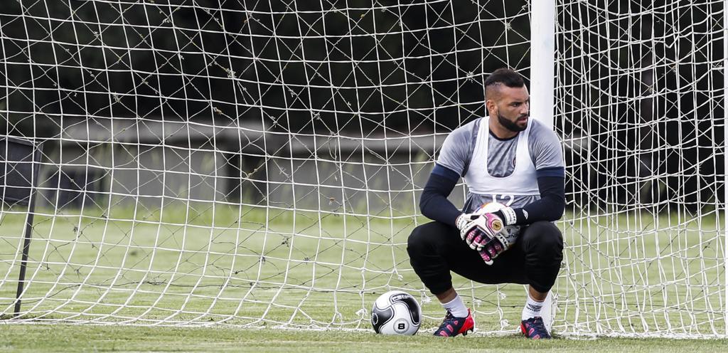 Weverton chegou em 2012 na Baixada. | Daniel Castellano/Gazeta do Povo