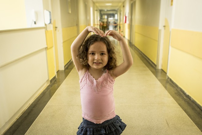 Gabriela Guerra Martins quer ser bailarina quando crescer | Marcelo Andrade/Gazeta do Povo