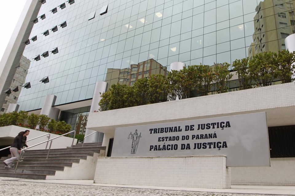 Tribunal de Justiça foi ao STF para garantir repasse do governo estadual para o pagamento de salários. | Antônio More /Gazeta do Povo