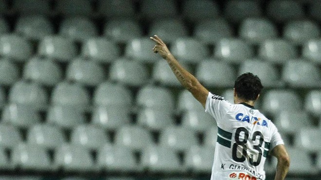 Kléber comemora mais um gol nesse Campeonato Paranaense. | Jonathan Campos Gazeta do Povo