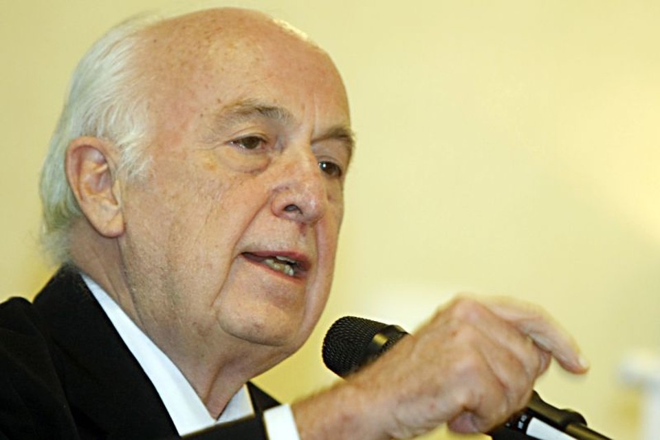 Para Bresser Pereira, processos são reação ao posicionamento político do ex-presidente. | Albari Rosa/Gazeta do Povo