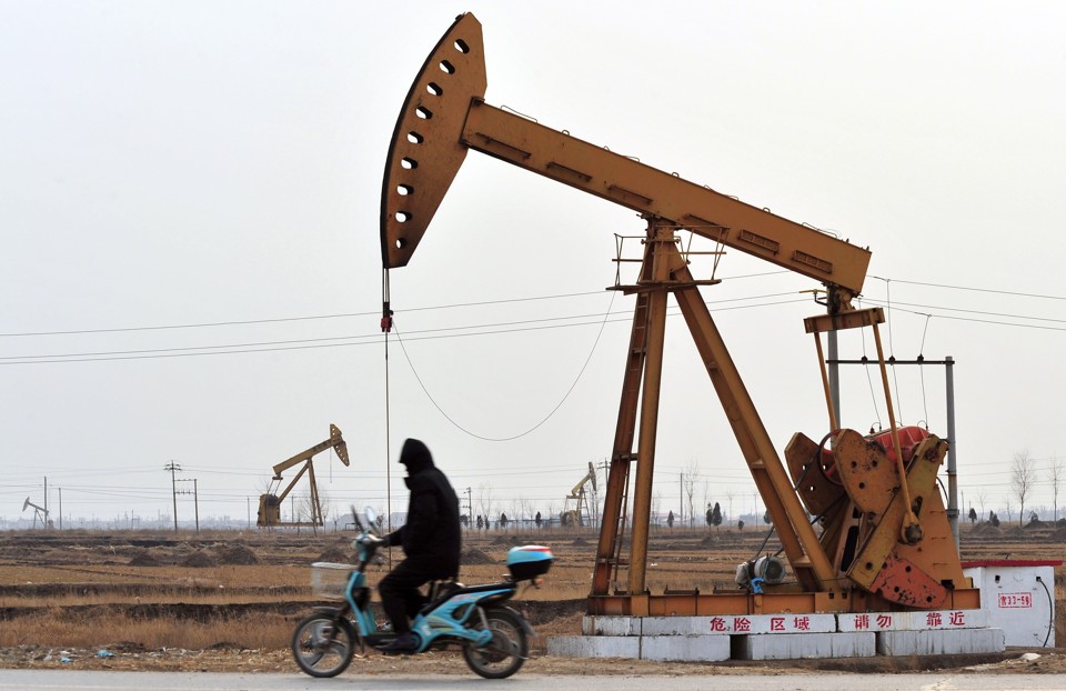 Nesta quarta-feira, os preços do petróleo voltaram a subir com a perspectiva de um compromisso iraniano. | Frederic Brown/AFP