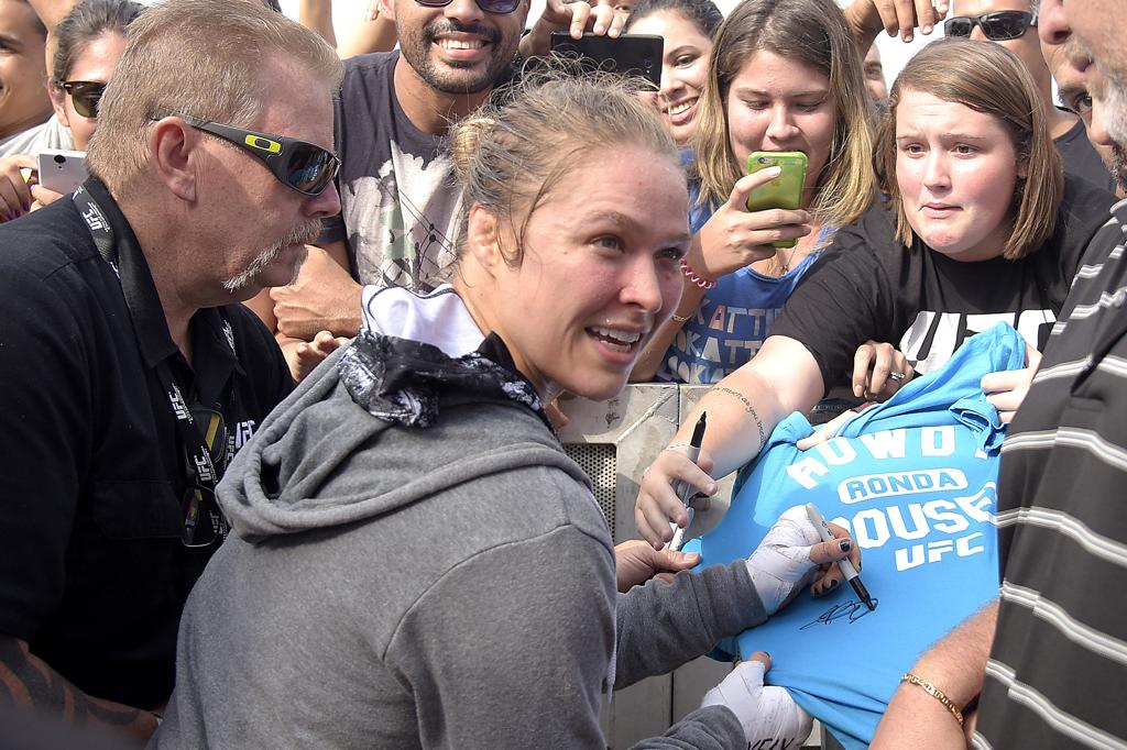 Ronda Rousey não reagiu bem à primeira derrota na carreira. | Alexandre Loureiro/Inovafoto