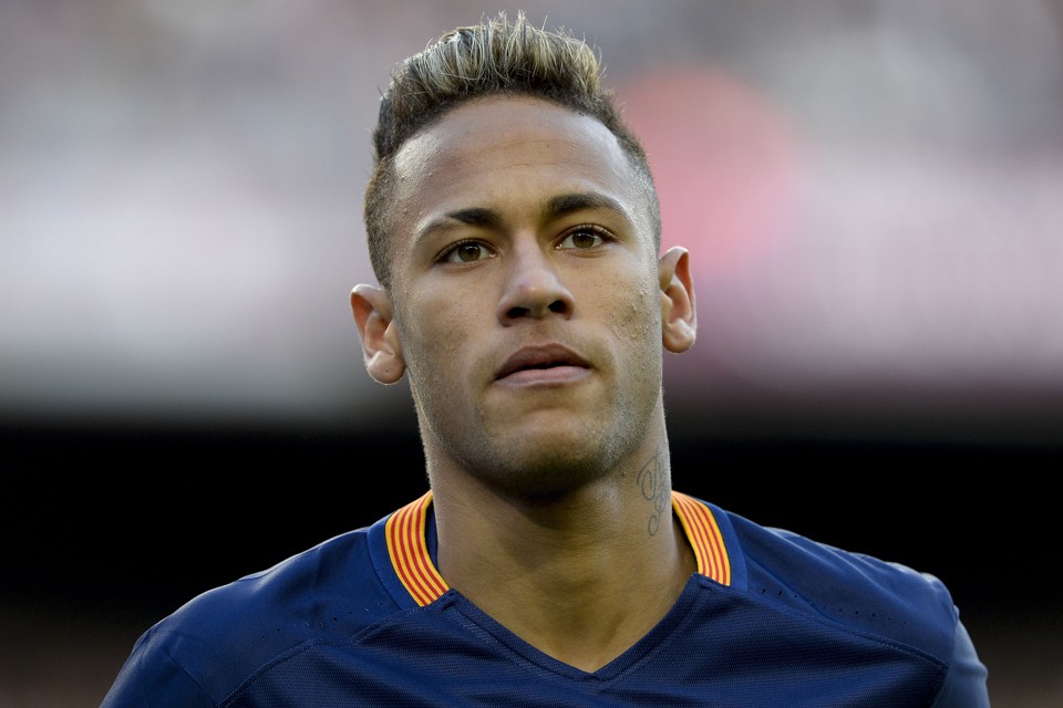 Para Neymar, representante do Ministério Público está querendo aparecer ao denunciá-lo à Justiça. | JOSEP LAGO/AFP