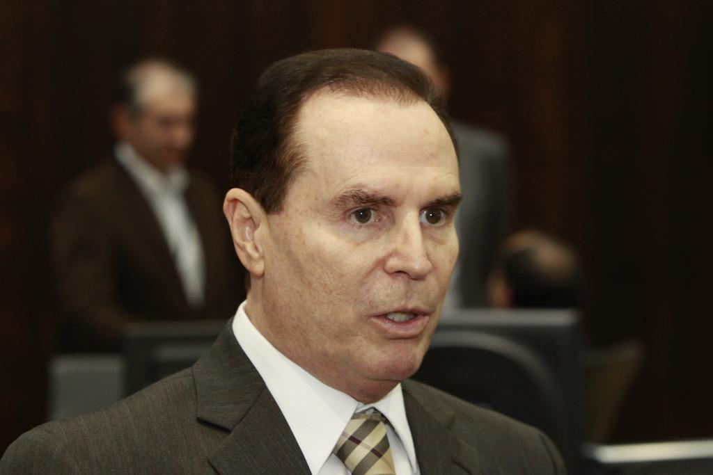 Ex-presidente do Tribunal de Justiça, Clayton Camargo, está entre os beneficiados. | Daniel Castellano/Gazeta do Povo