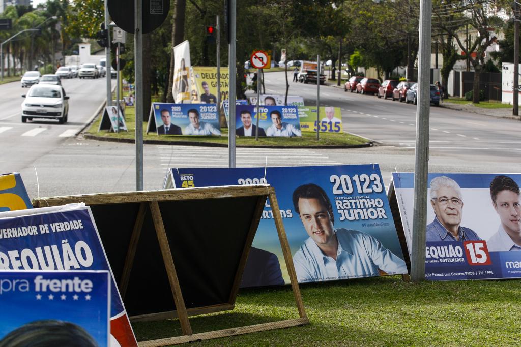 Cavaletes foram usados em eleições passadas, mas agora estão proibidos. | André Rodrigues/Gazeta do Povo