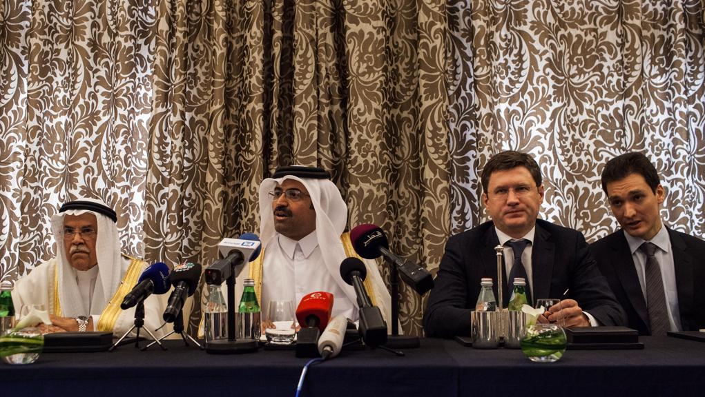 O ministro de energia do Catar, Mohamed Saleh Al Sada, em entrevista coletiva: tentativa de estabilizar o mercado. | Olya Morvan/AFP