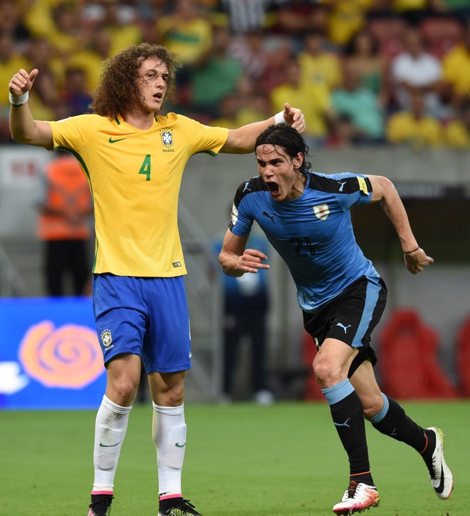 Cavani marca o primeiro gol do Uruguai contra o Brasil. | VANDERLEI ALMEIDA/AFP
