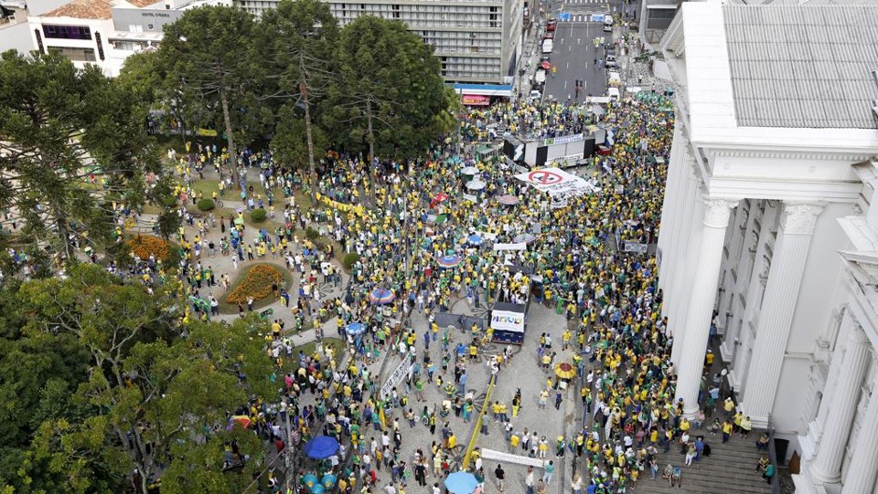 A Praça Santos Andrade terá apenas manifestações pelo impeachment no domingo. | Antônio More/Gazeta do Povo