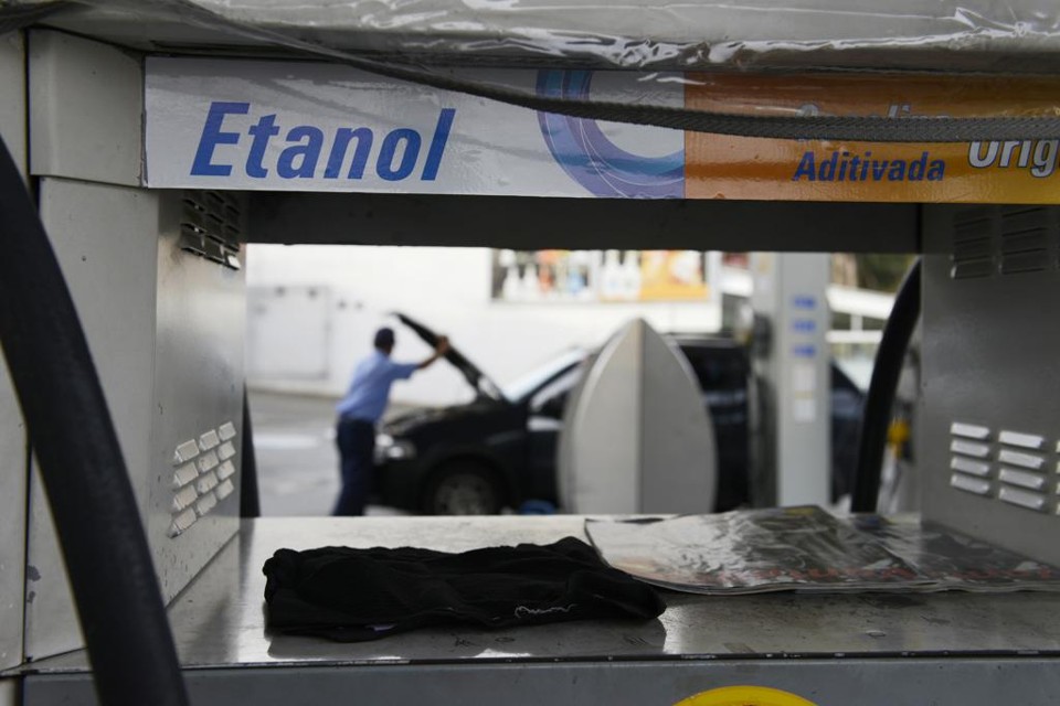 O etanol permaneceu em desvantagem ante a gasolina em todos os Estados do País nesta semana. | HENRY MILLEO/Gazeta do Povo