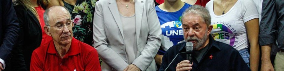 Lula, em discurso após depor à PF: horas antes, ele entregou defesa com críticas à oposição e à imprensa e ao MP. | Ale Vianna/Eleven/Folhapress