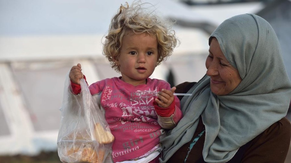 Refugiados em campo na Macedônia: custo para deter entrada de ilegais é alto para a economia europeia. | DANIEL MIHAILESCU/AFP