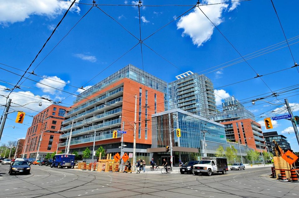 A região do Regent Park, centro de Toronto, costumava ser sinônimo de briga de gangues e outros problemas. Processo de revitalização iniciado em 2013 (foto) começou a mudar a cara do lugar. | The City of Toronto/Divulgação