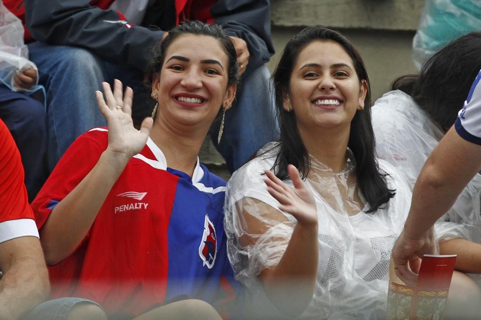 Mulheres sorteadas poderão assistir jogo do Paraná no camarote. | Antônio More/Gazeta do Povo