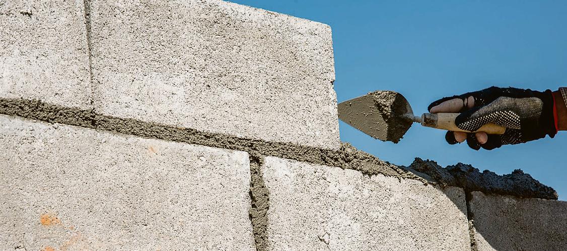 Iniciativa de adotar nomenclatura simplificada para o cimento deve facilitar a escolha pelo produto certo no varejo. | Bigstock