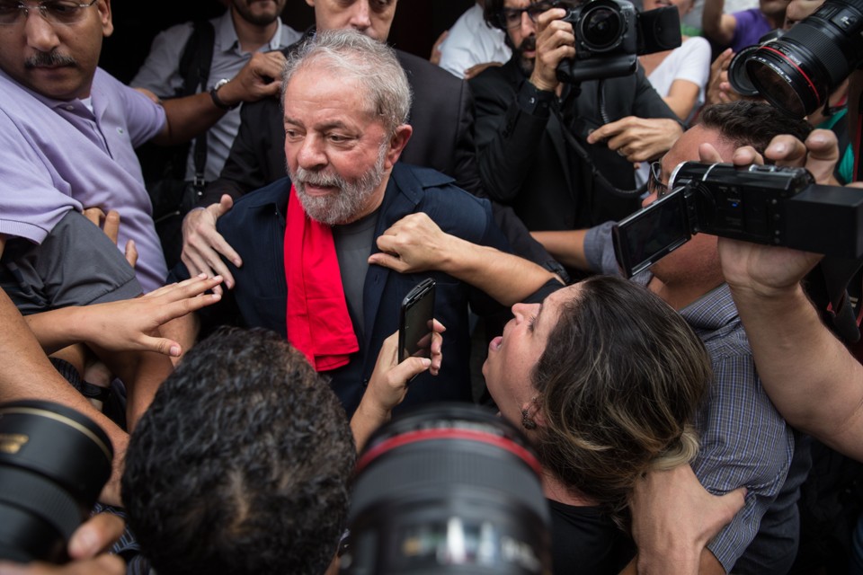 Lula tem rejeitado o convite para não passar a imagem de que tem culpa. | 