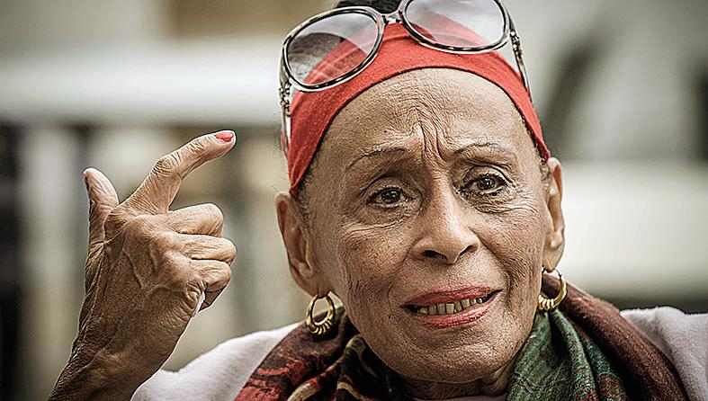 Para Omara, é uma “honra” ser embaixatriz da música cubana. | Philippe Lopez/AFP