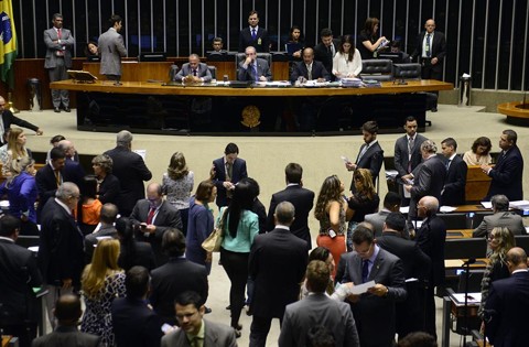 Planilhas da Odebrecht criam clima de tensão no Congresso Planilha da Odebrecht caiu como uma “bomba atômica” no Congresso. | Gustavo Lima/Câmara dos Deputados